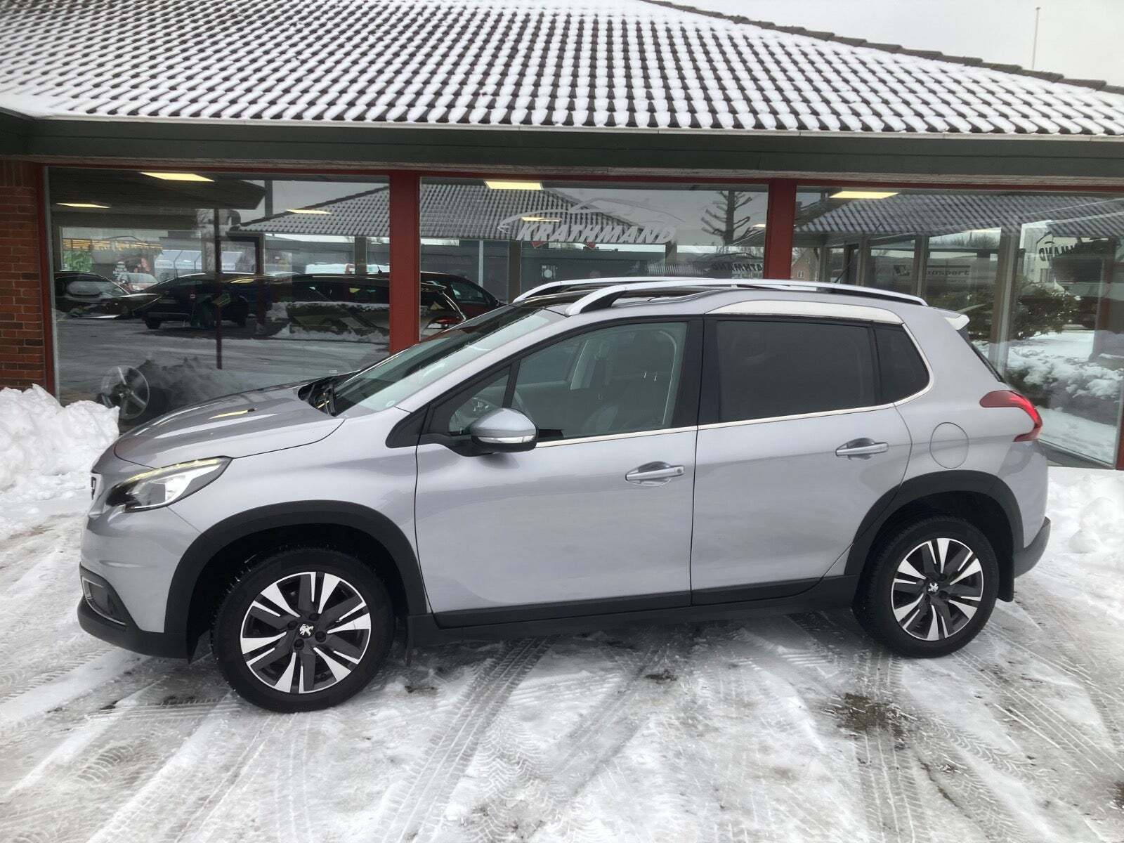 Peugeot 2008 1,6 BlueHDi 100 Allure Sky