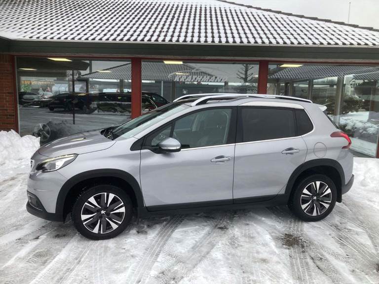 Peugeot 2008 1,6 BlueHDi 100 Allure Sky
