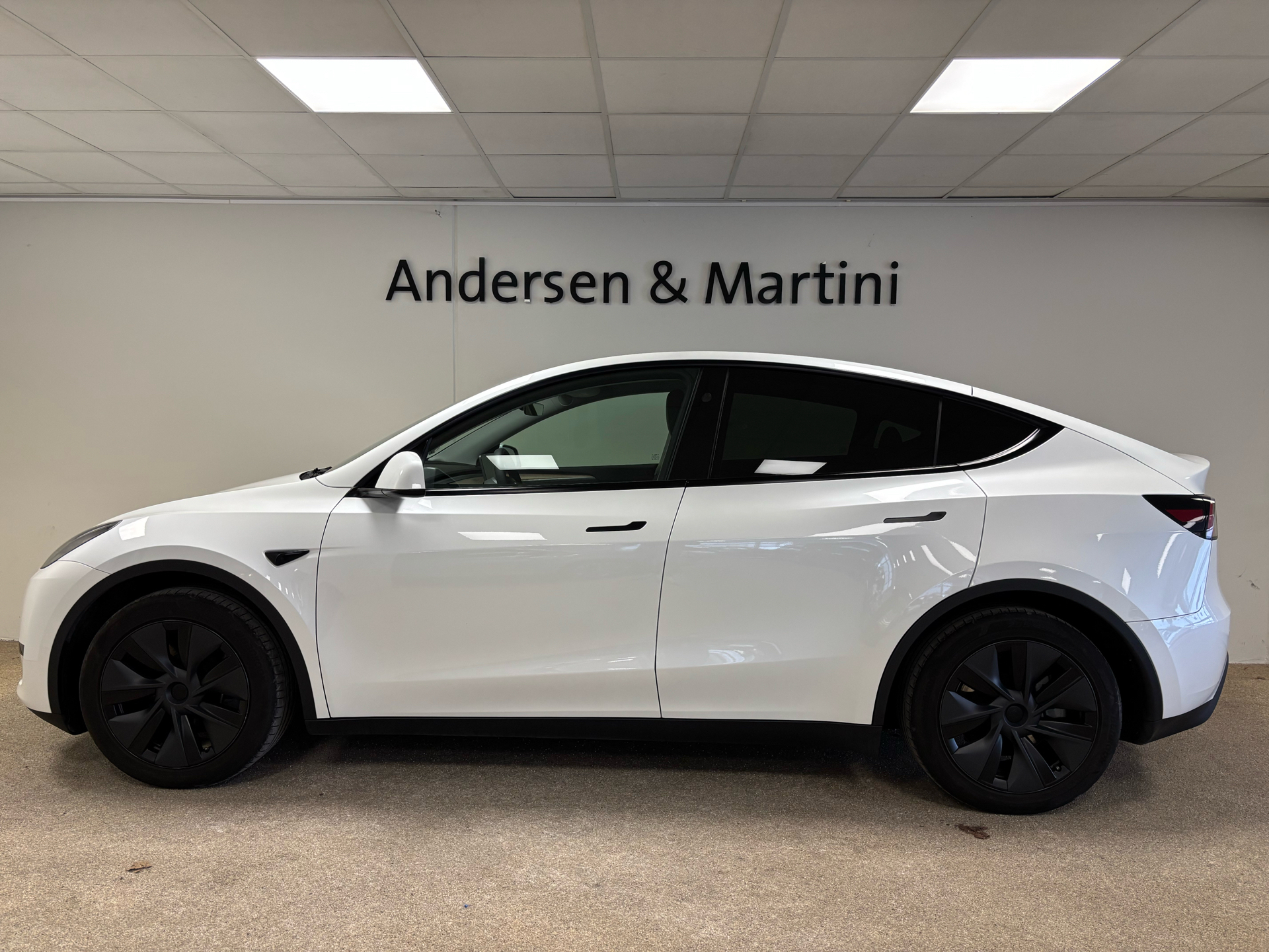 Tesla Model Y EL Long Range RWD 347HK 5d Aut.