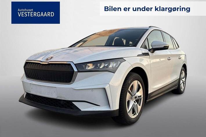 Hvid Skoda Enyaq fra 2023