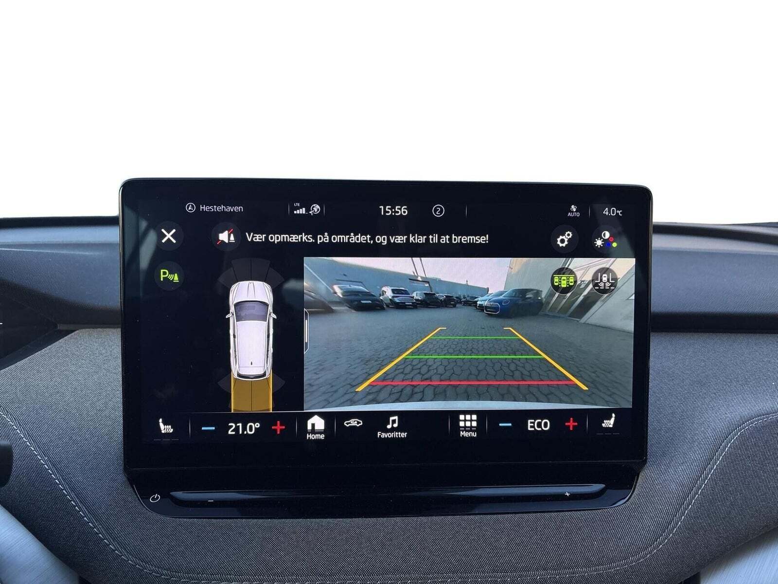 Hvid Skoda Enyaq fra 2023