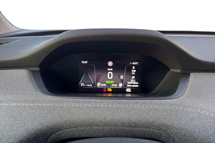 Hvid Skoda Enyaq fra 2023