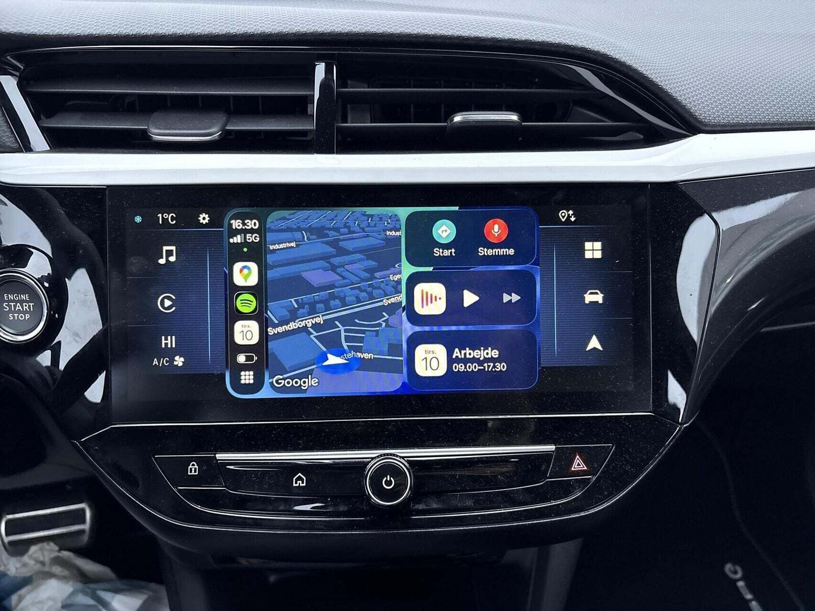 Sort Opel Corsa-e fra 2024