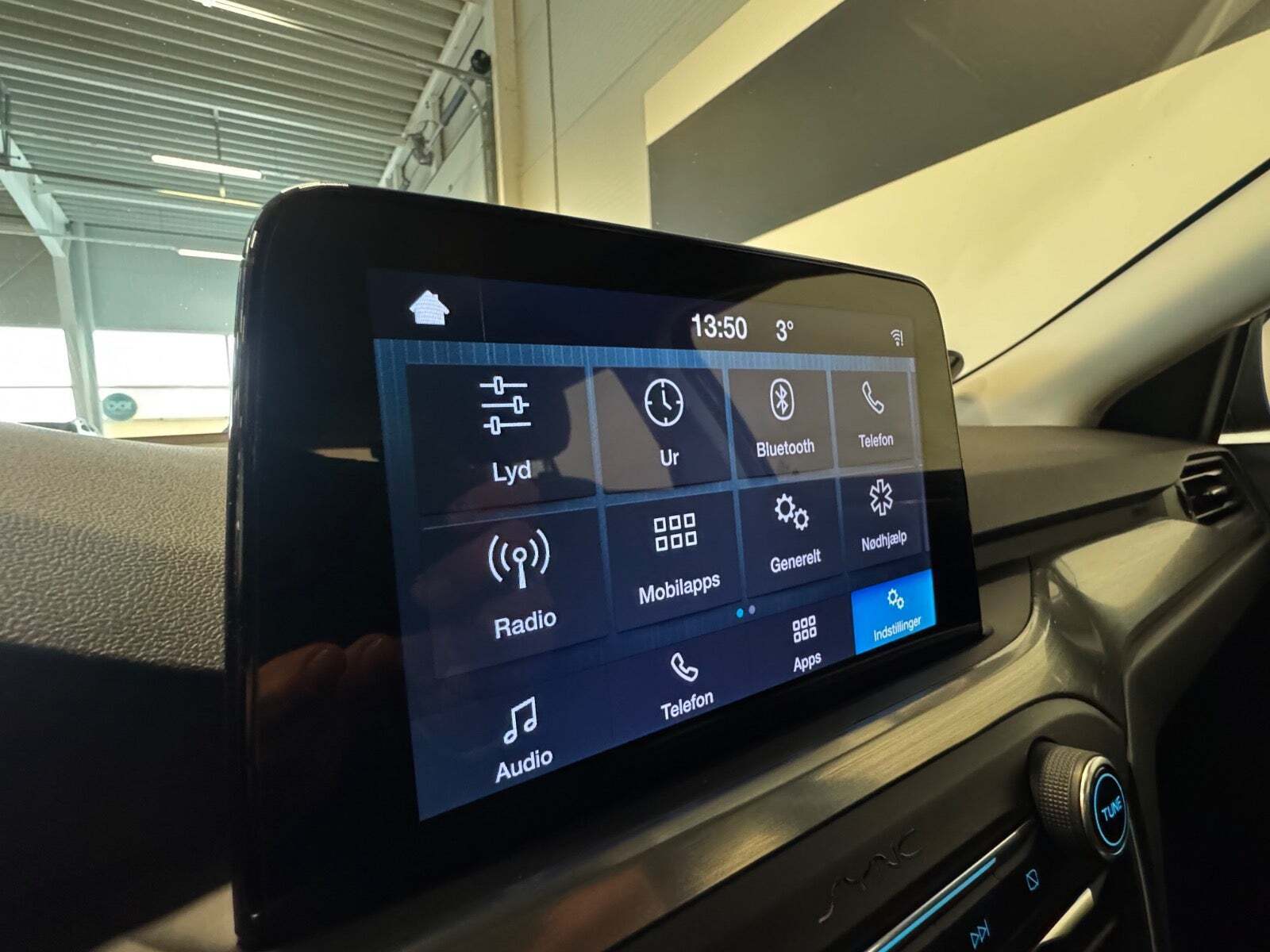 Grå Ford Focus fra 2019