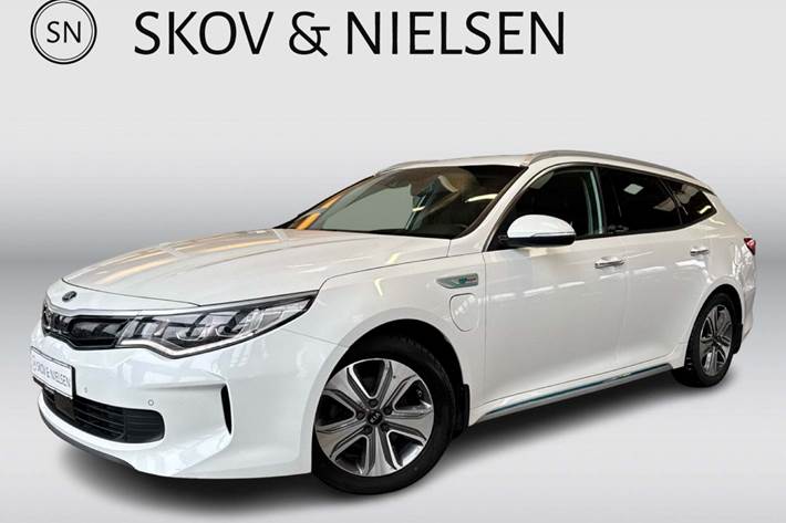 Hvid Kia Optima fra 2018 set udefra