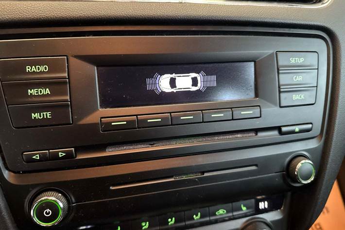 Sort Skoda Octavia fra 2014