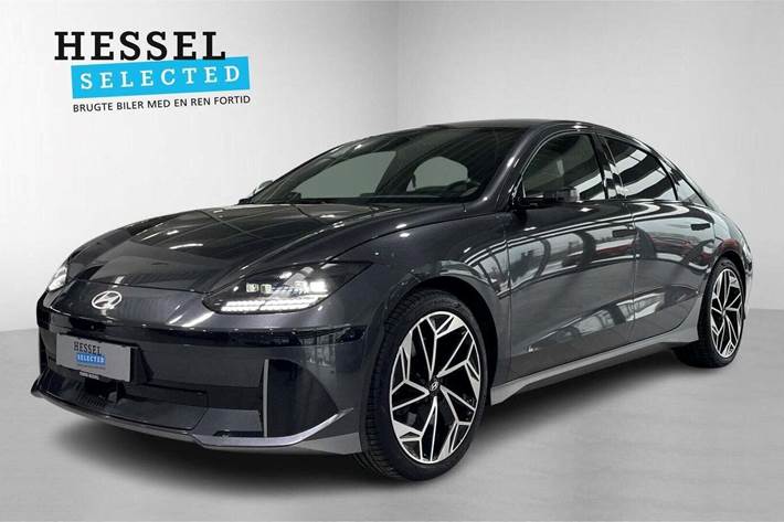 Grå Hyundai Ioniq 6 fra 2023 set udefra