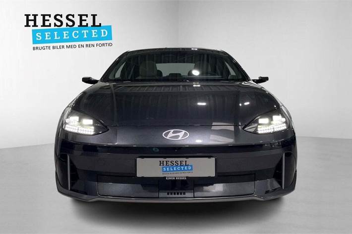 Grå Hyundai Ioniq 6 fra 2023