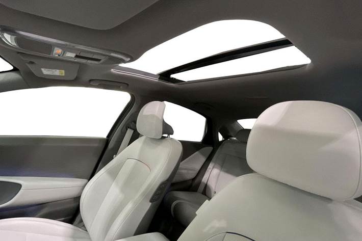 Grå Hyundai Ioniq 6 fra 2023