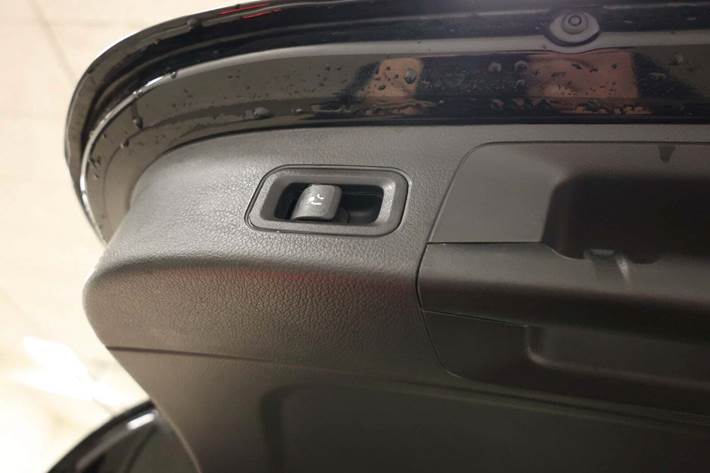 Sort Mercedes EQA250 fra 2021