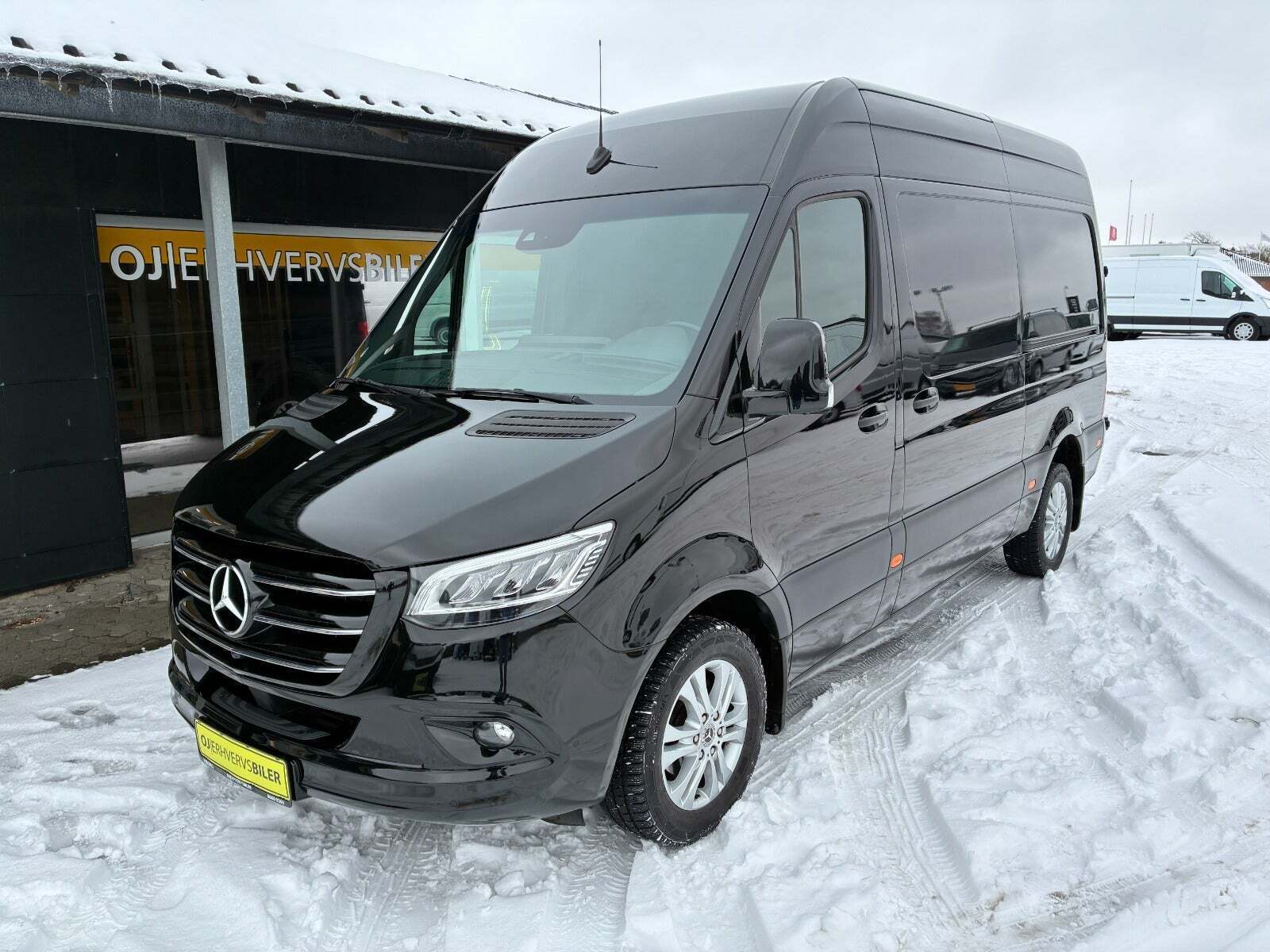 Mercedes Sprinter 319 3,0 CDi A2 Kassevogn aut. RWD