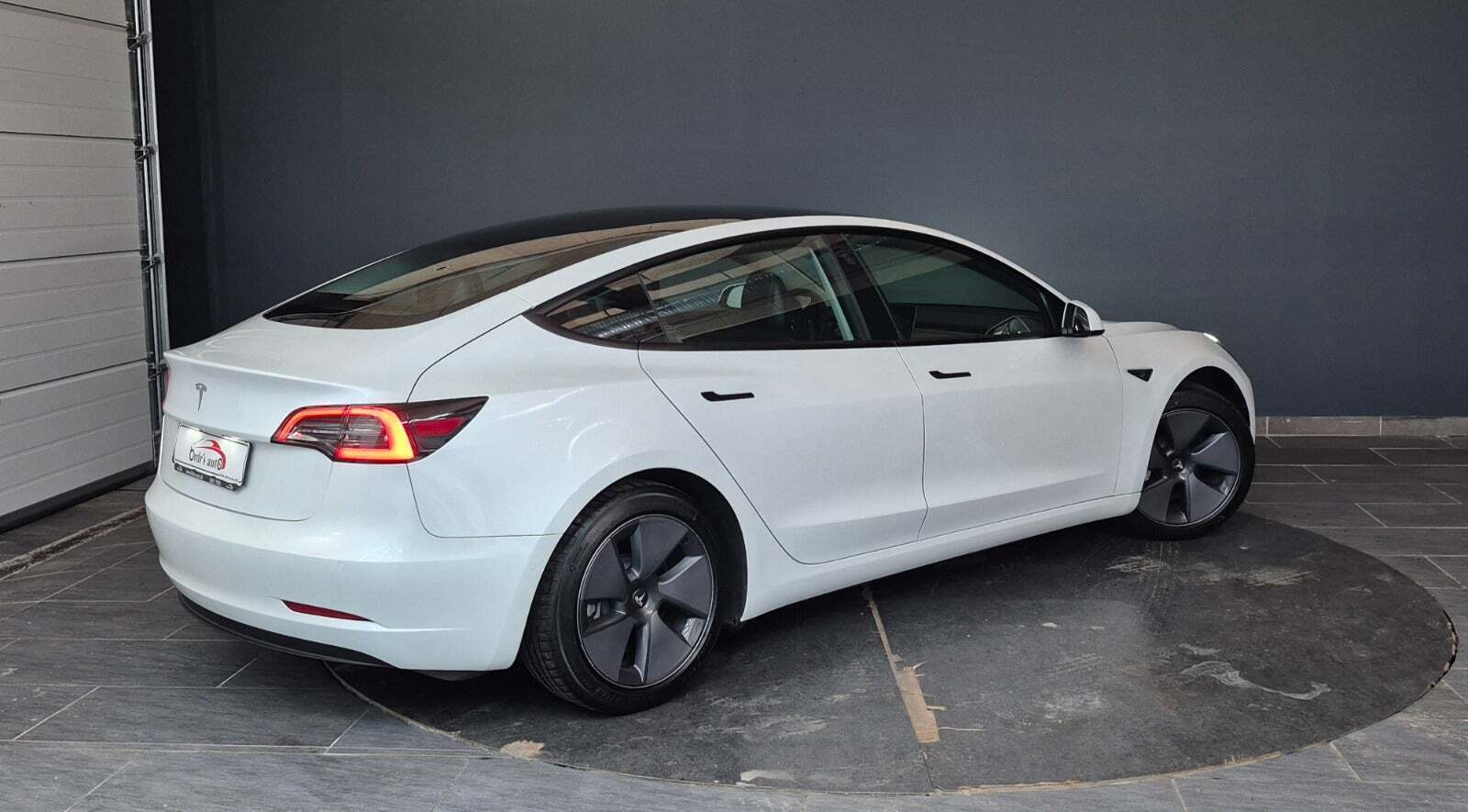 Tesla Model 3 Standard Range+ RWD