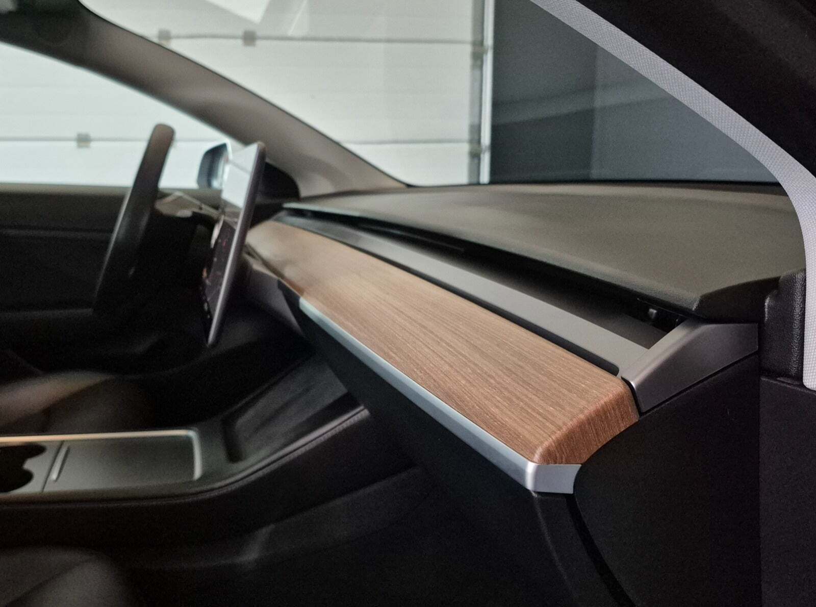 Hvid Tesla Model 3 fra 2021