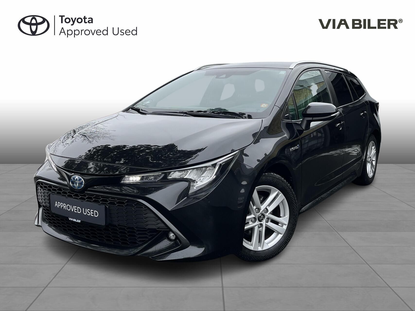 Sort Toyota Corolla fra 2020 set udefra