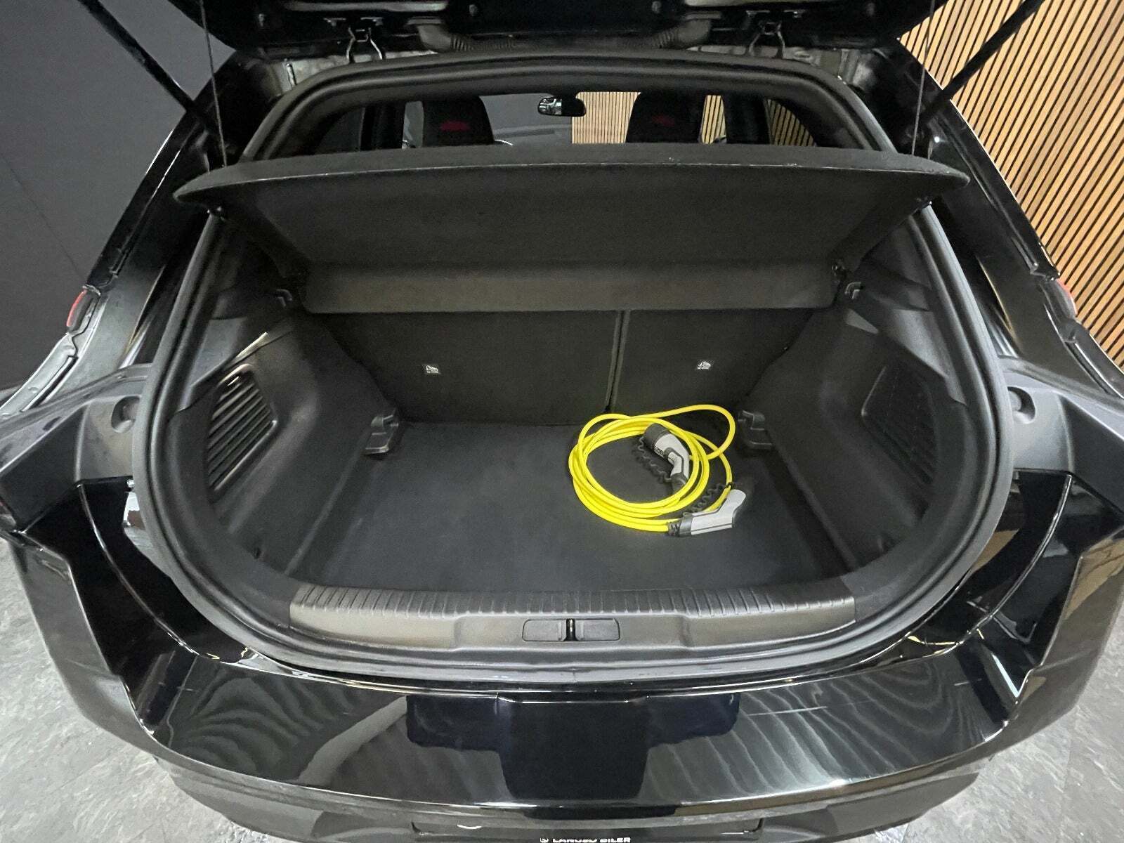 Sort Opel Mokka-e fra 2022