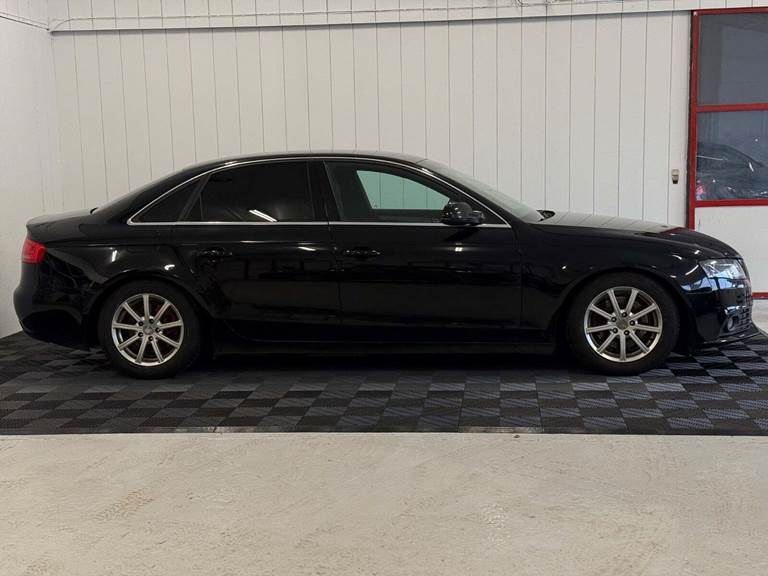 Audi A4 2,0 TFSi 180 S-line