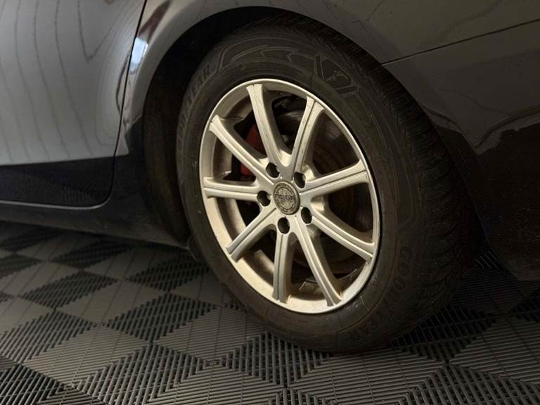 Audi A4 2,0 TFSi 180 S-line