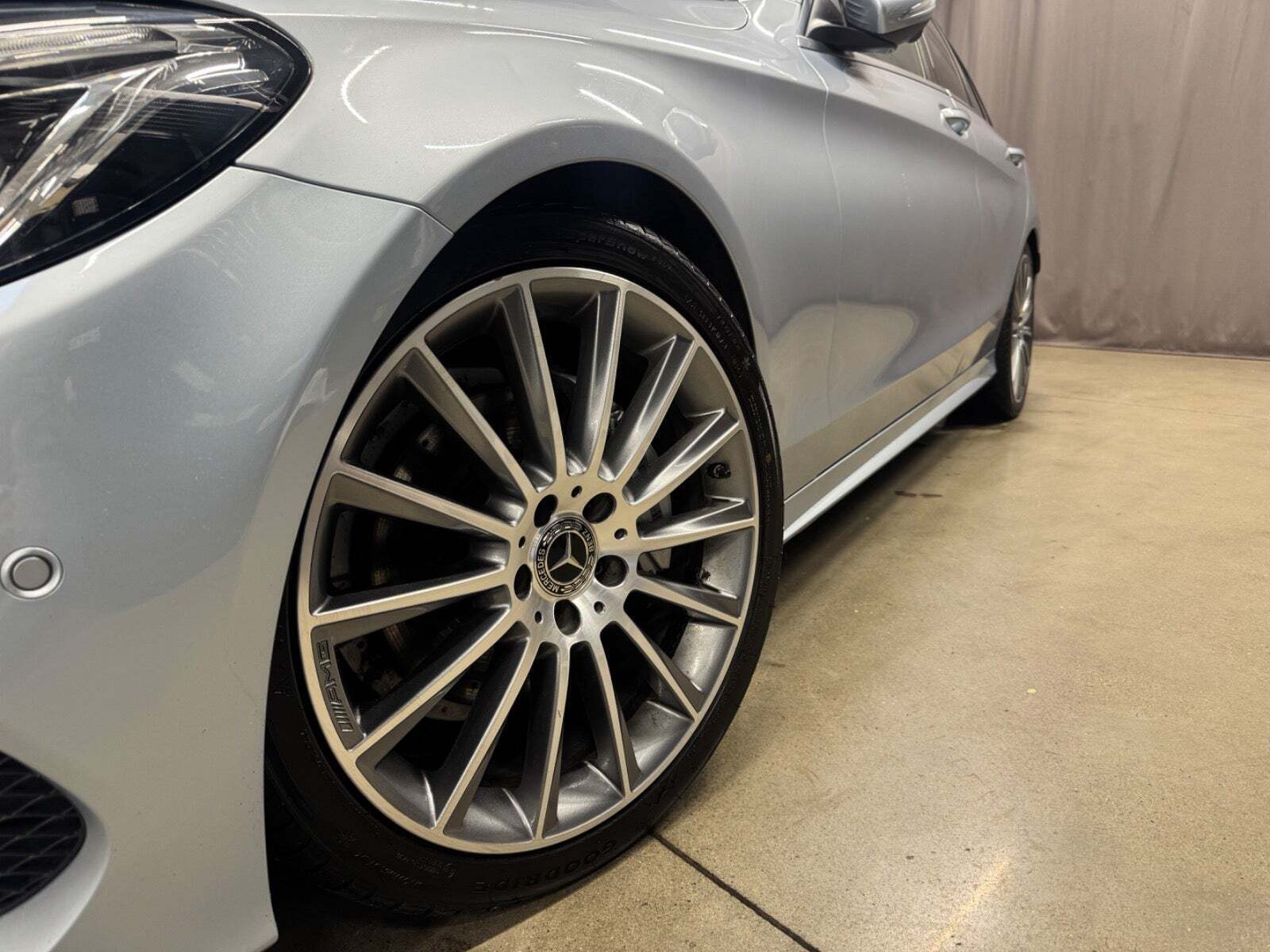 Mercedes C220 d 2,2 AMG Line stc. aut.