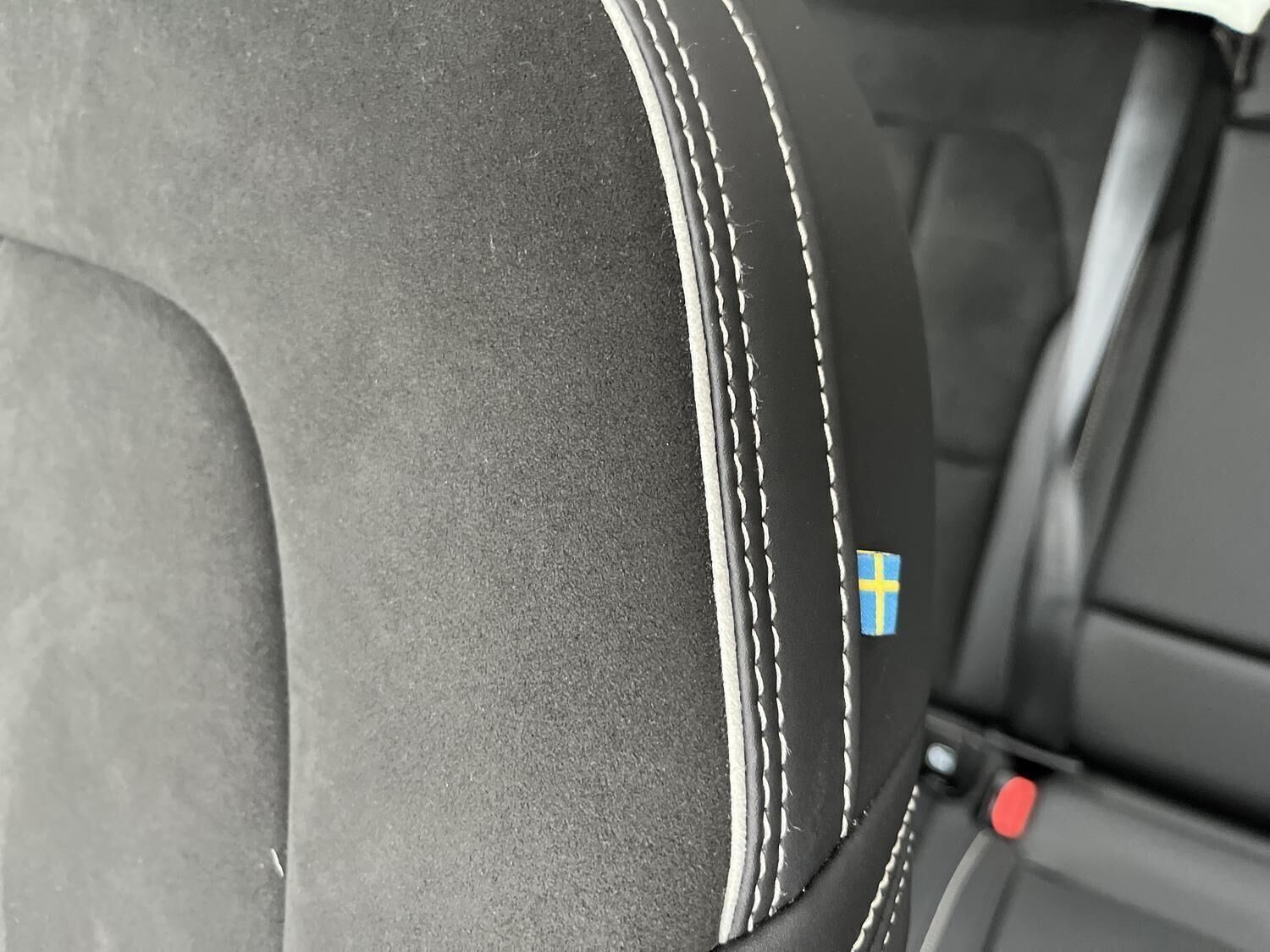 Sort Volvo C40 fra 2024