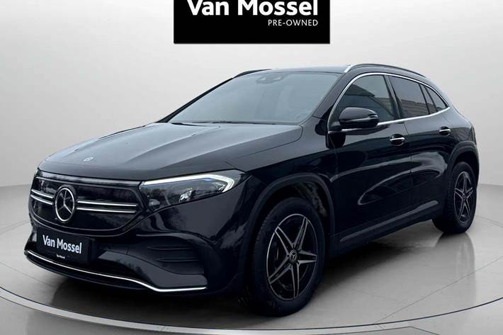 Sort Mercedes EQA250+ fra 2023 set udefra