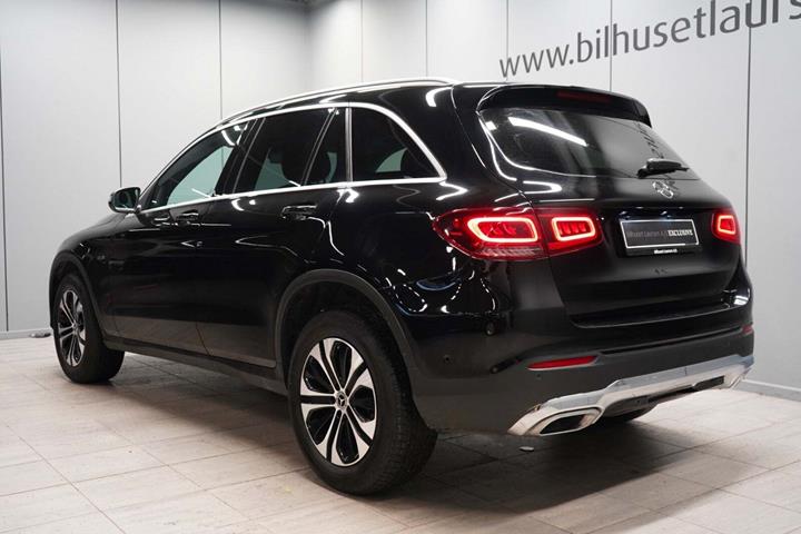 Sort Mercedes GLC300 de fra 2021