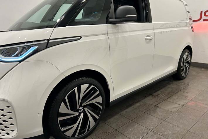 Hvid VW ID.Buzz fra 2023