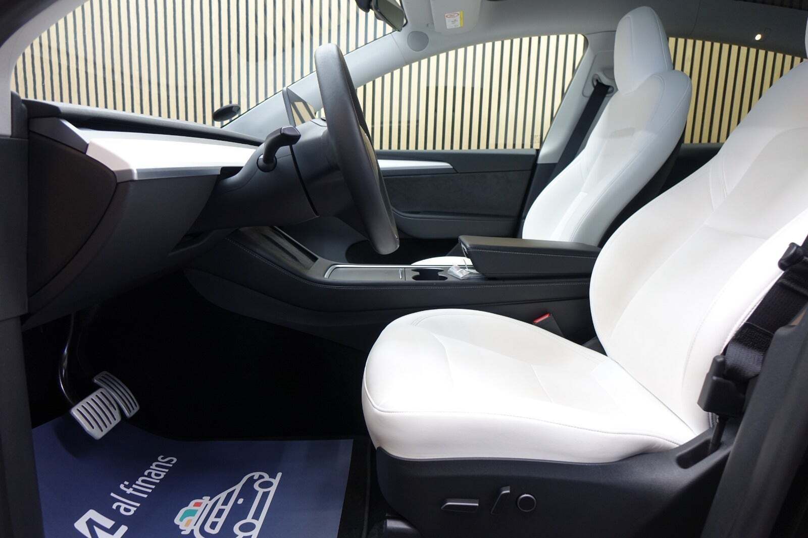 Tesla Model Y Performance AWD