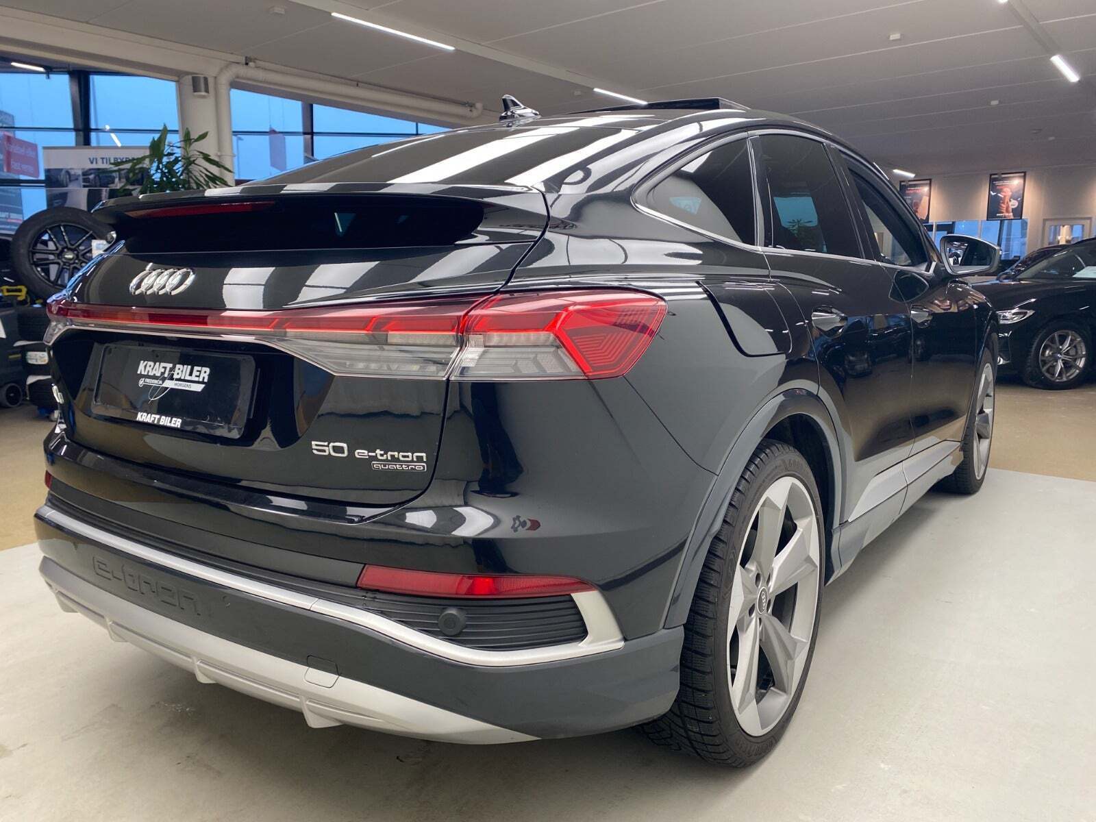 Audi Q4 e-tron 50 S-line Sportback quattro