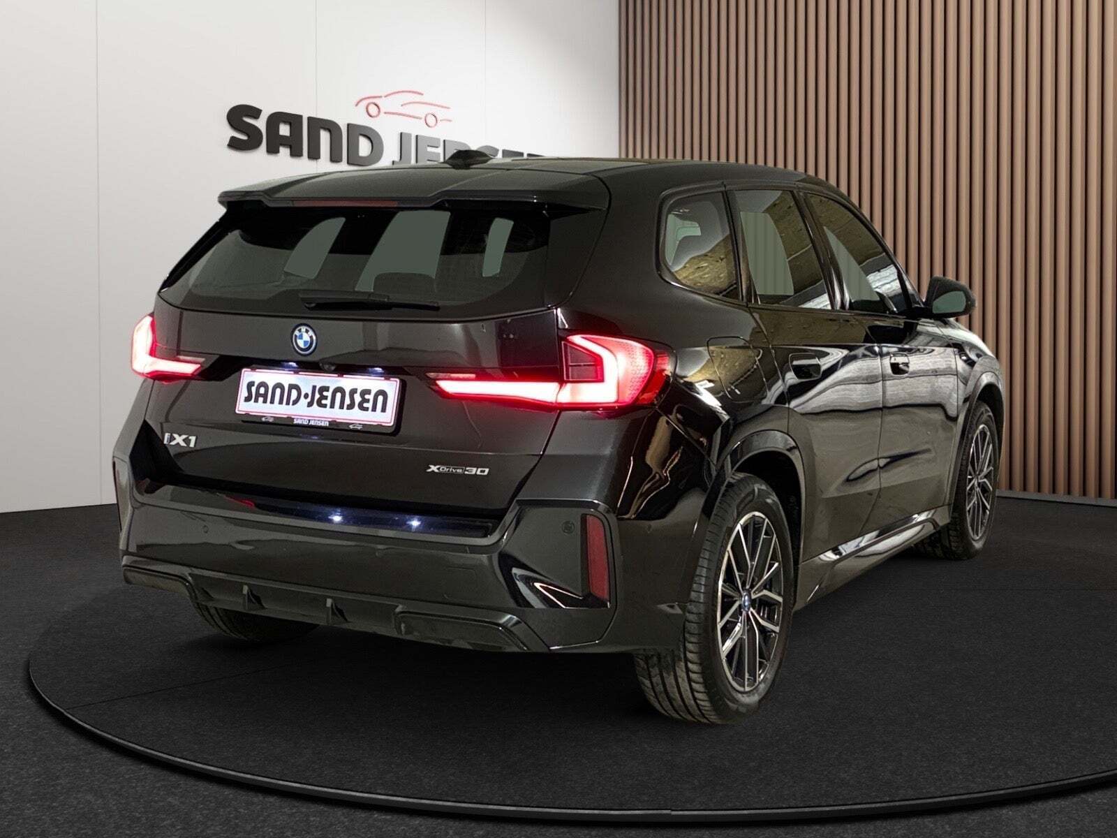 BMW iX1 xDrive30 M-Sport Premium