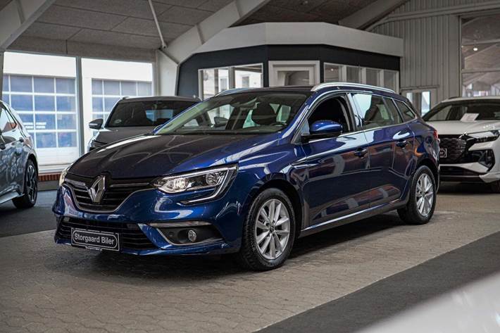 Blå Renault Megane IV fra 2017