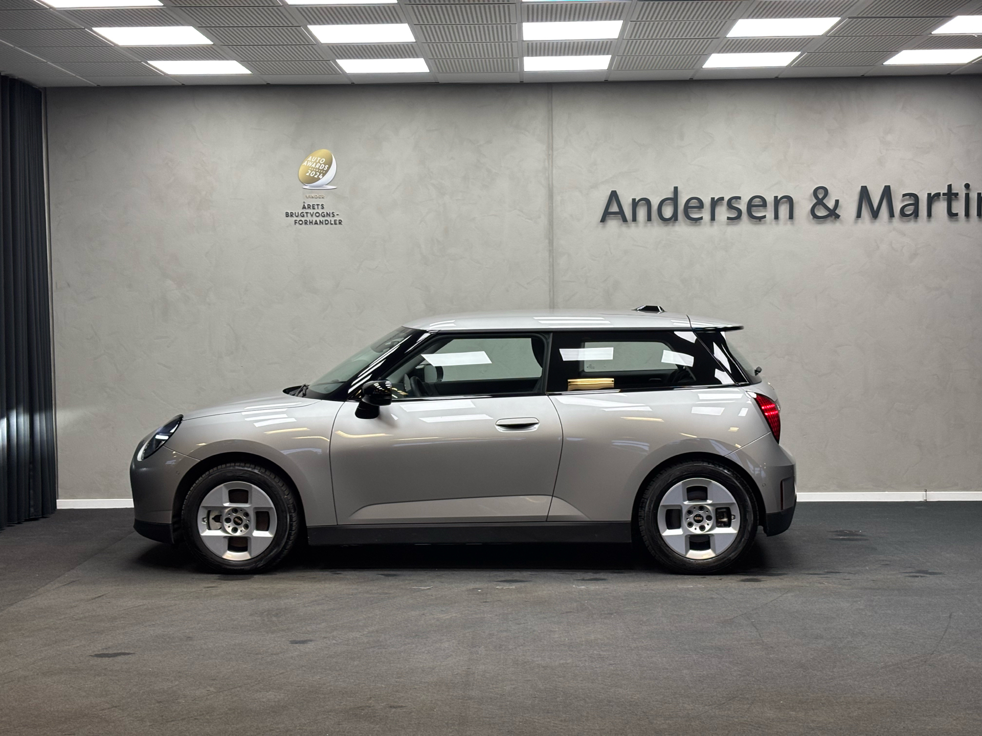 Mini Cooper SE EL Essential Trim Option Level XS 218HK 3d Aut.