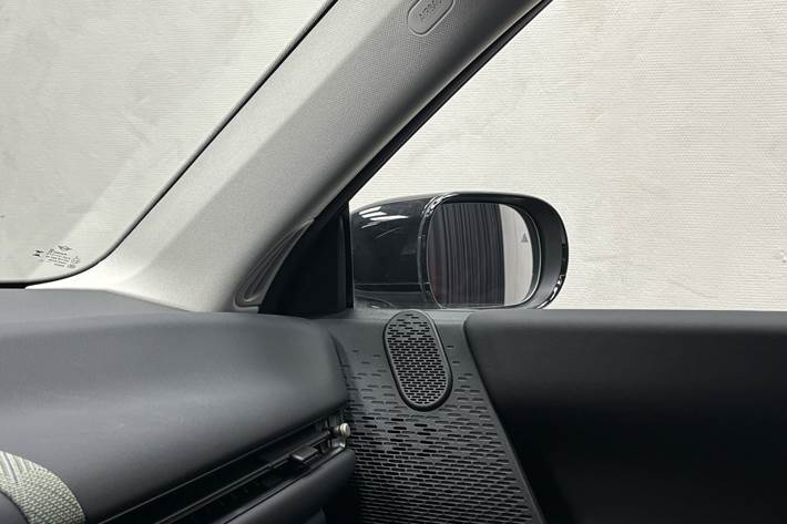 Sølv Mini Cooper fra 2024