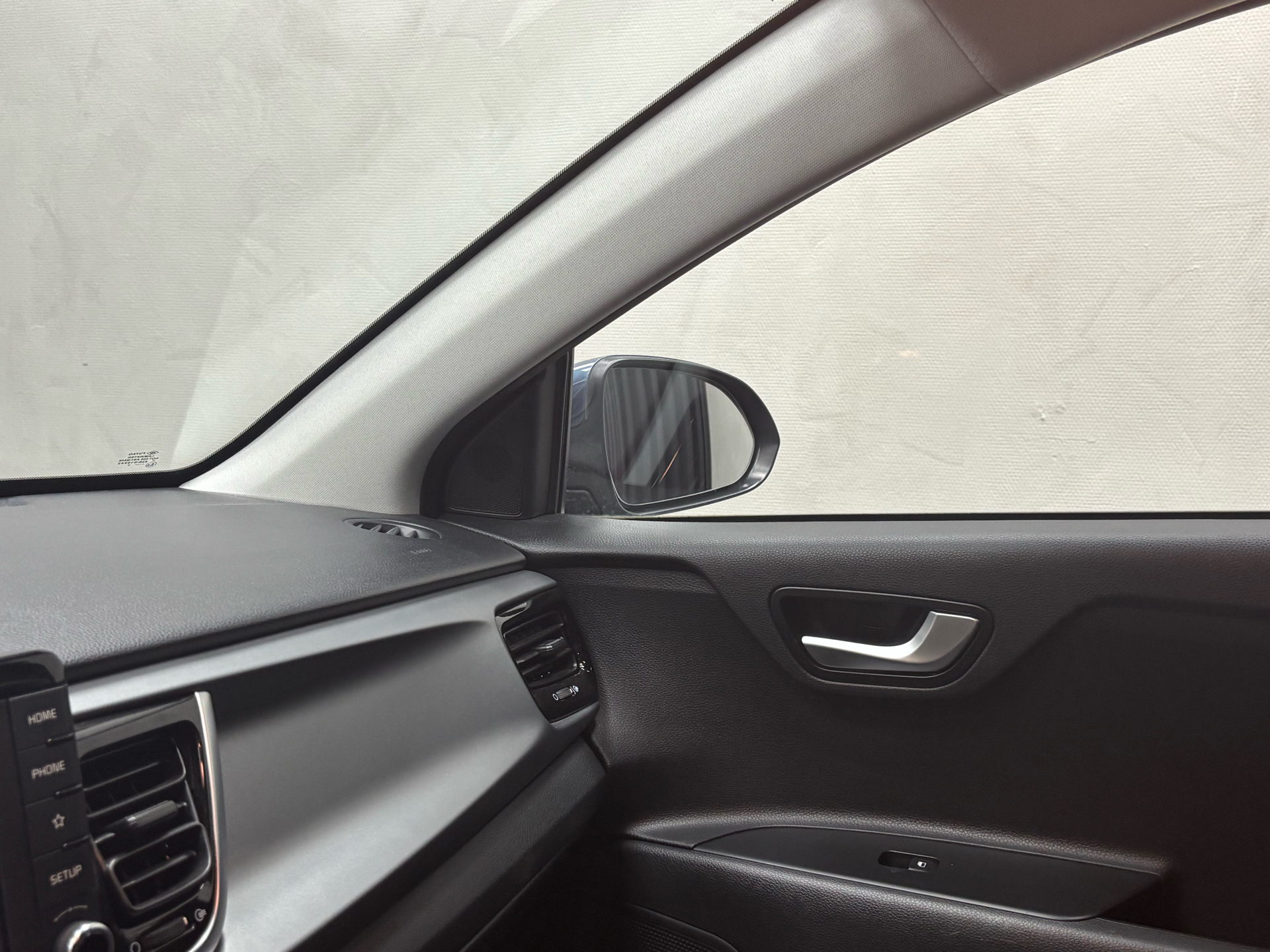 Blå Kia Rio fra 2020