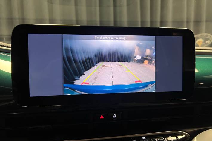 Blå Fiat 500e fra 2023