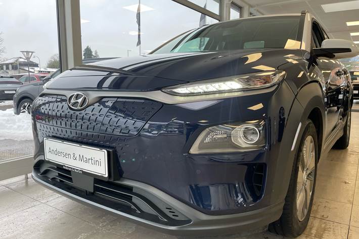 Blå Hyundai Kona fra 2021