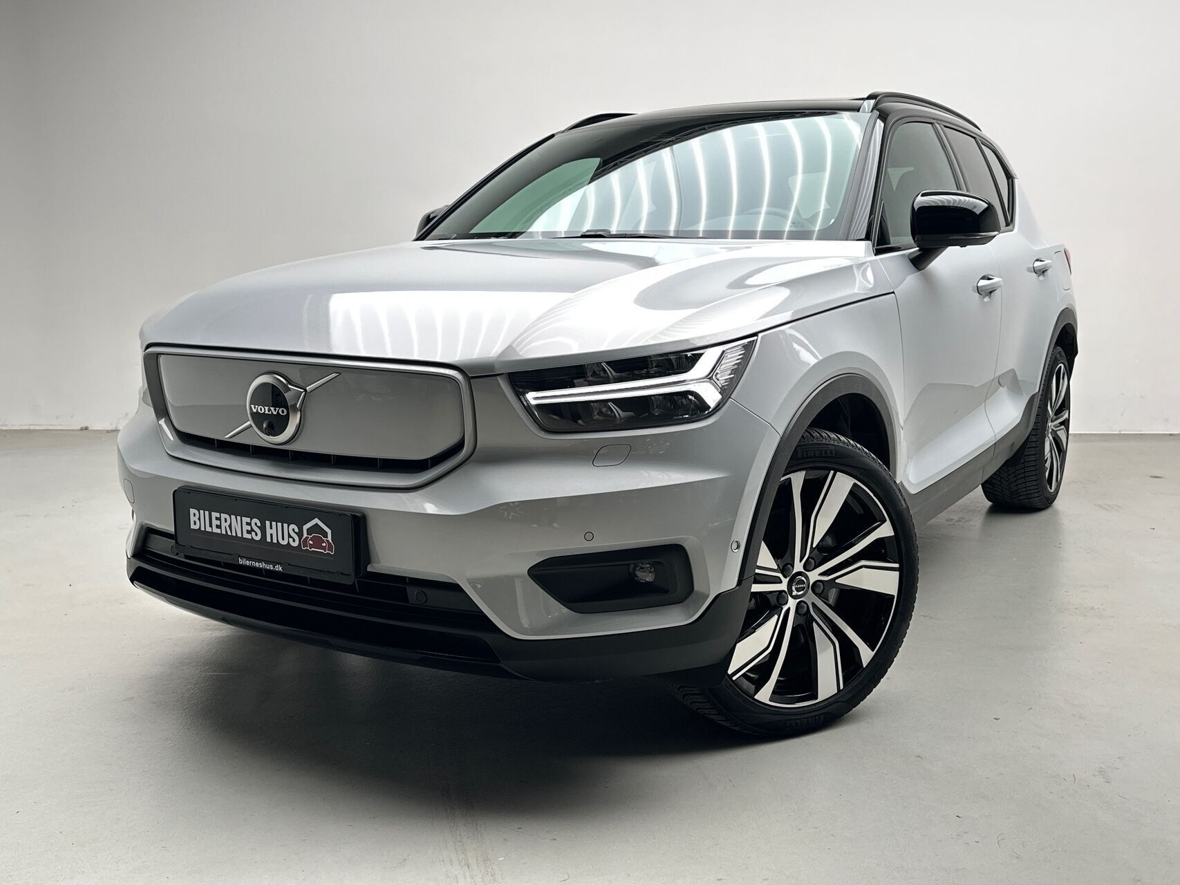 Sølv Volvo XC40 fra 2021