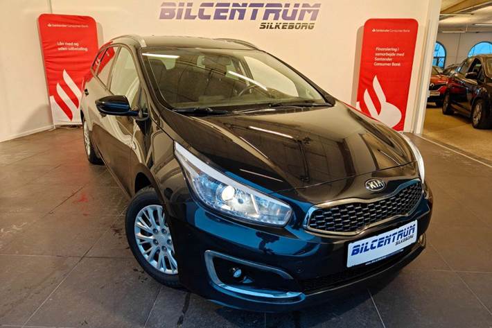 undefined Kia Ceed fra 2017 set udefra
