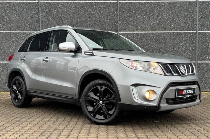 Grå Suzuki Vitara fra 2016