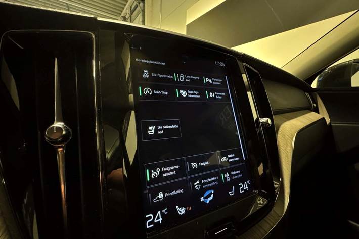 Grå Volvo XC60 fra 2020