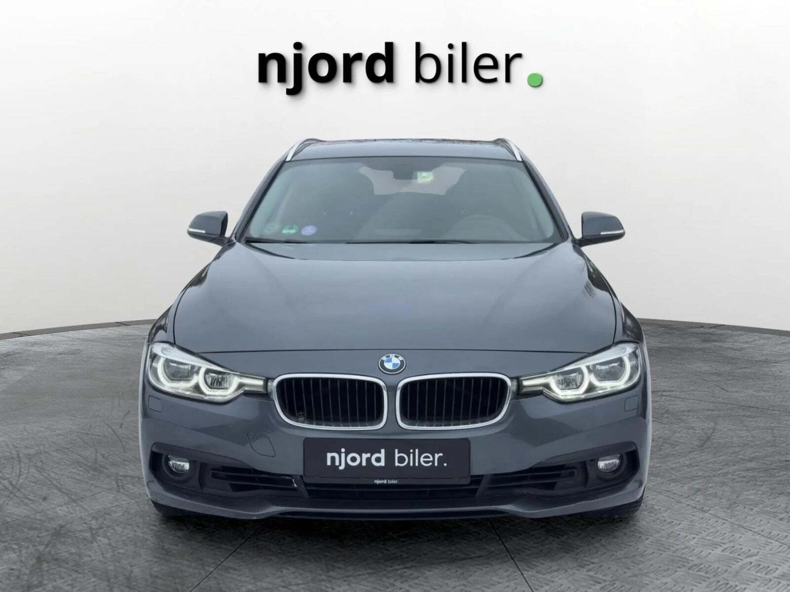 BMW 320i 2,0 Touring aut.