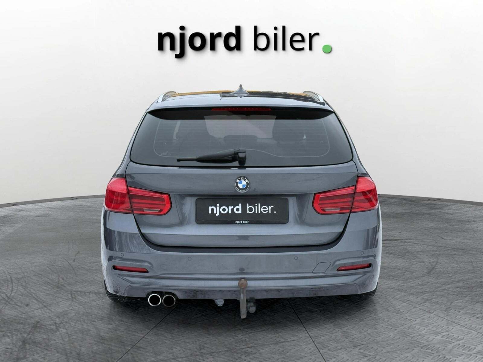 BMW 320i 2,0 Touring aut.