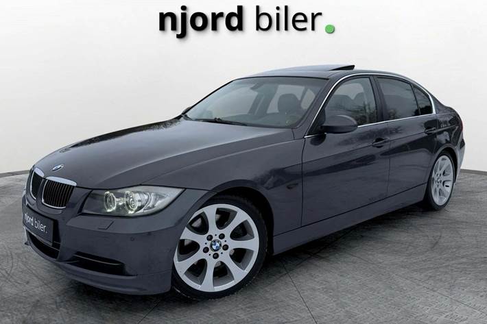 undefined BMW 330i fra 2005