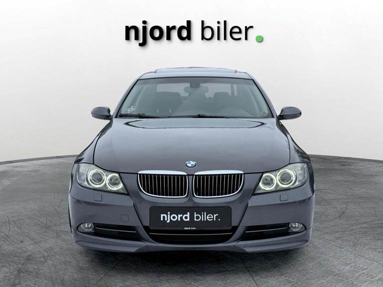 BMW 330i 3,0