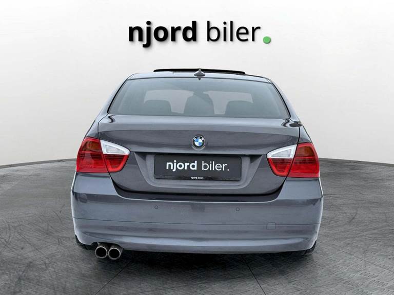 BMW 330i 3,0
