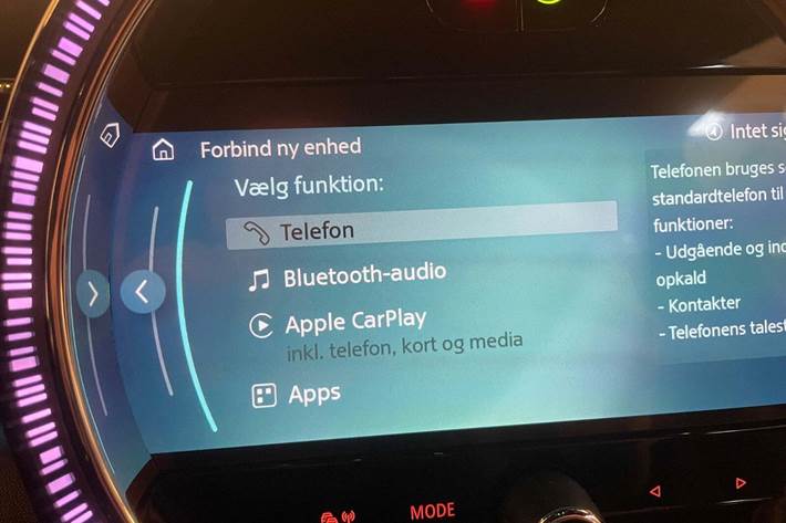 Rød Mini Cooper SE fra 2023