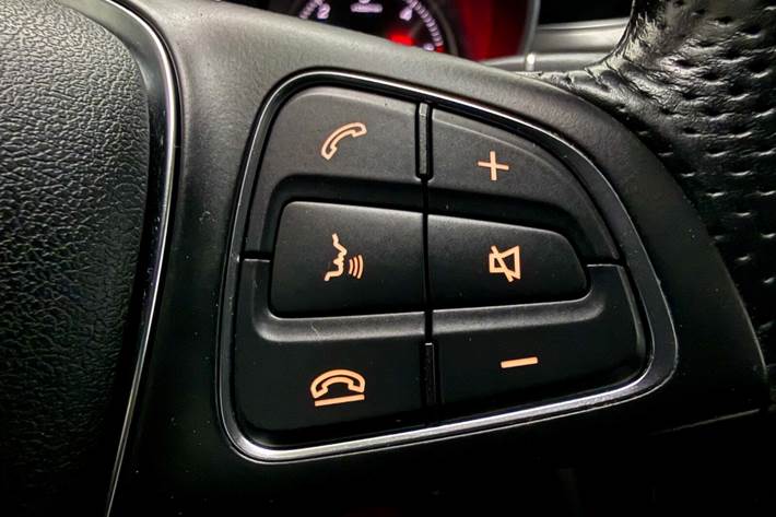 Hvid Mercedes C220 d fra 2015