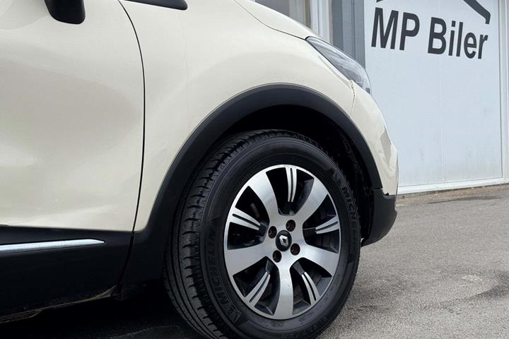 Beige Renault Captur fra 2014
