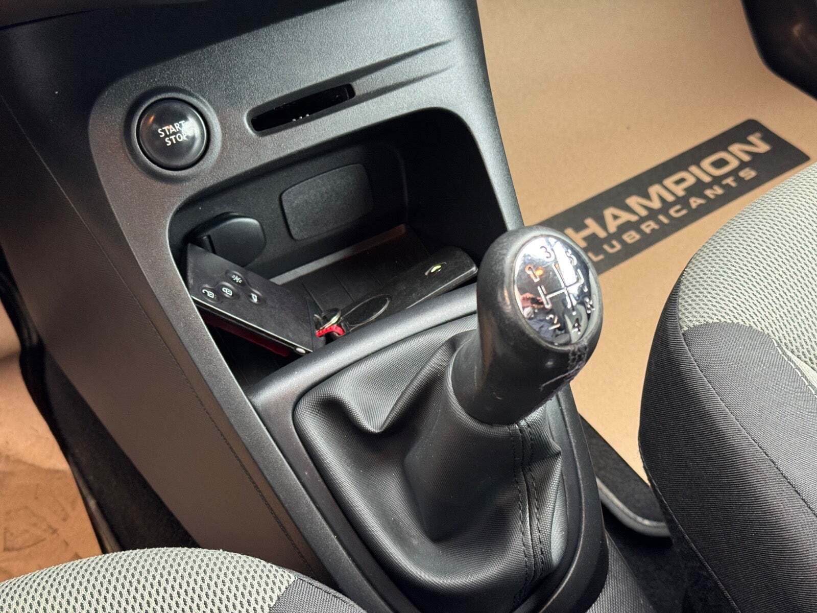 Beige Renault Captur fra 2014