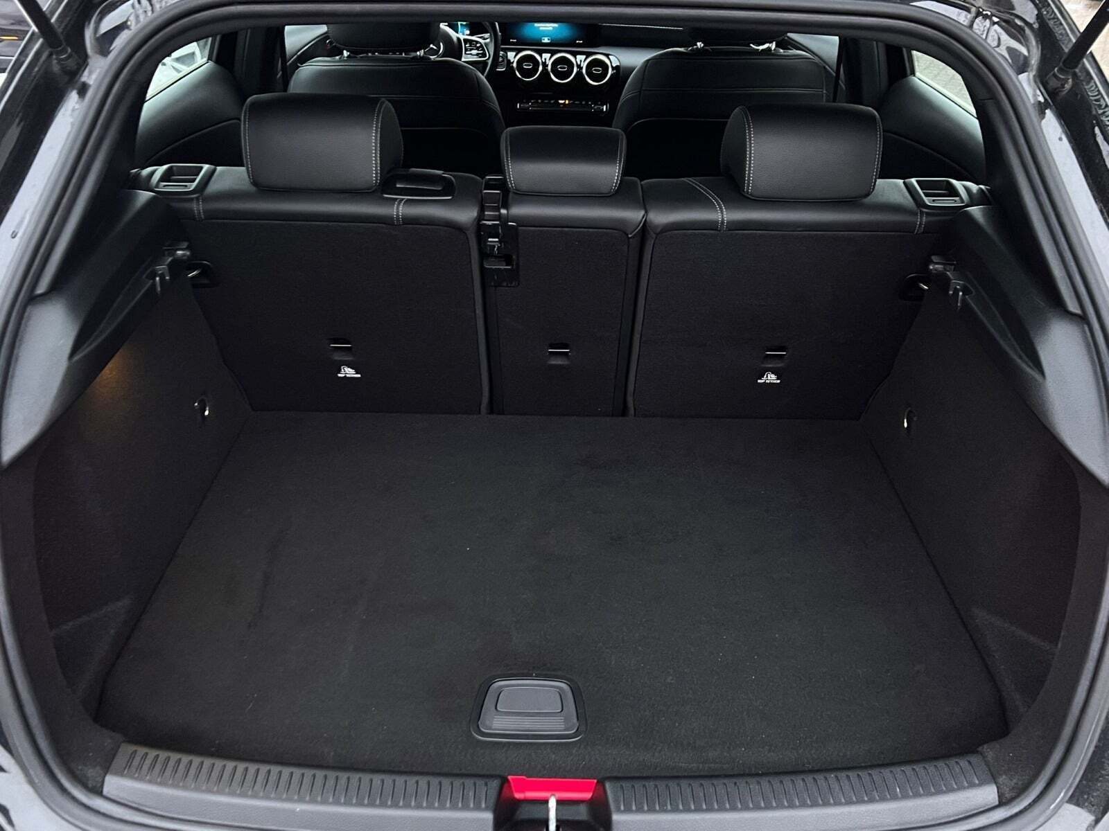 Sort Mercedes A250 e fra 2021