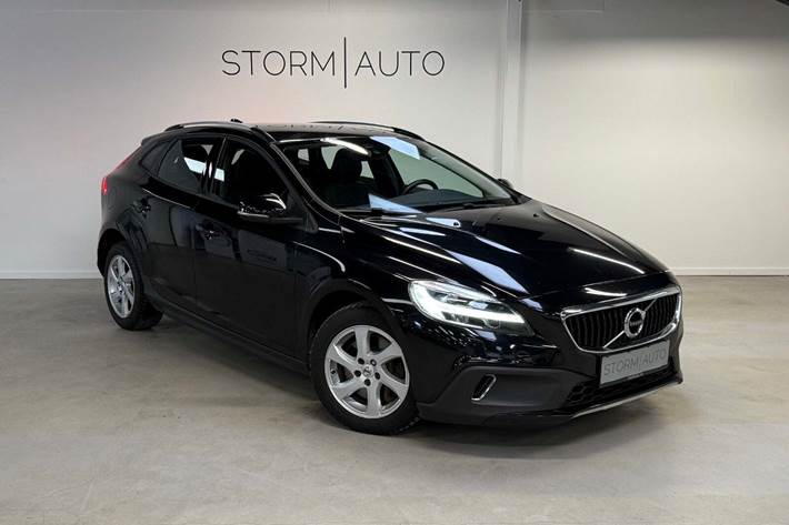 Sort Volvo V40 CC fra 2017